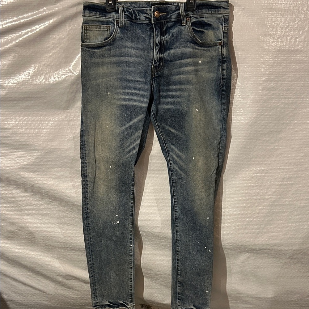 Men’s 32x32 Distressed Blue Jeans